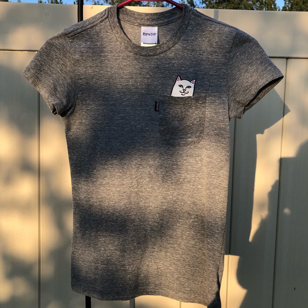 grey ripndip shirt :)